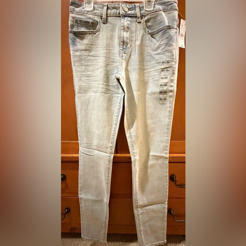 PACSUN
STACKED SKINNY JEAN
LIGHT INDIGO
SIZE 28 x 30